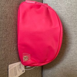 NWT Lululemon Everywhere Belt Bag Lipgloss Bright Pink Spring ready